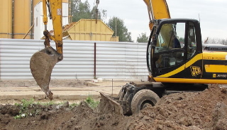 Выкопать яму экскаватором в Гудермесе от 953 руб. - 2Землекопа-Гдр
